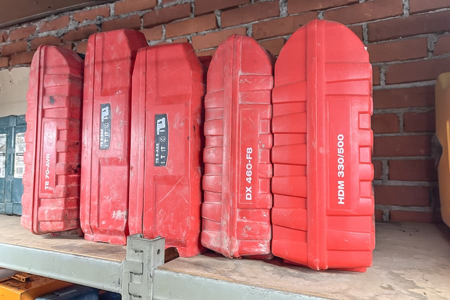 5 Werkzeugkoffer Hilti, leer